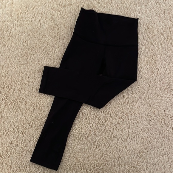 Lululemon cropped leggings - Picture 2 of 3